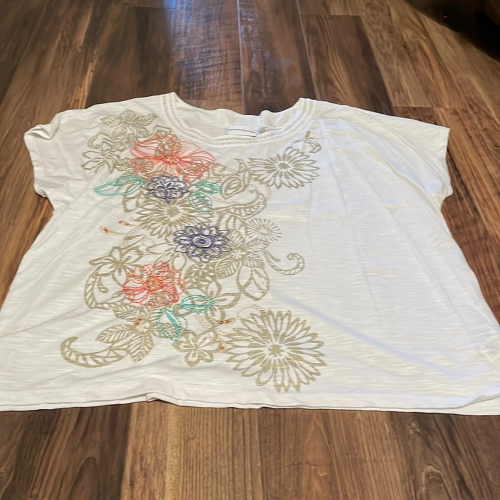 2/$5 Alfred Dunner T-shirt XL